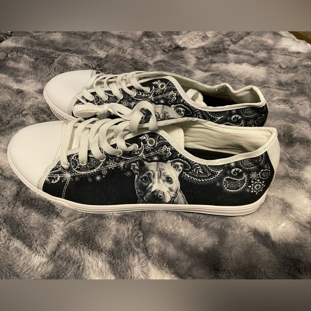 Pitbull face tennis shoes. Gotta support my bully breed. Eur 43 us 10.5.